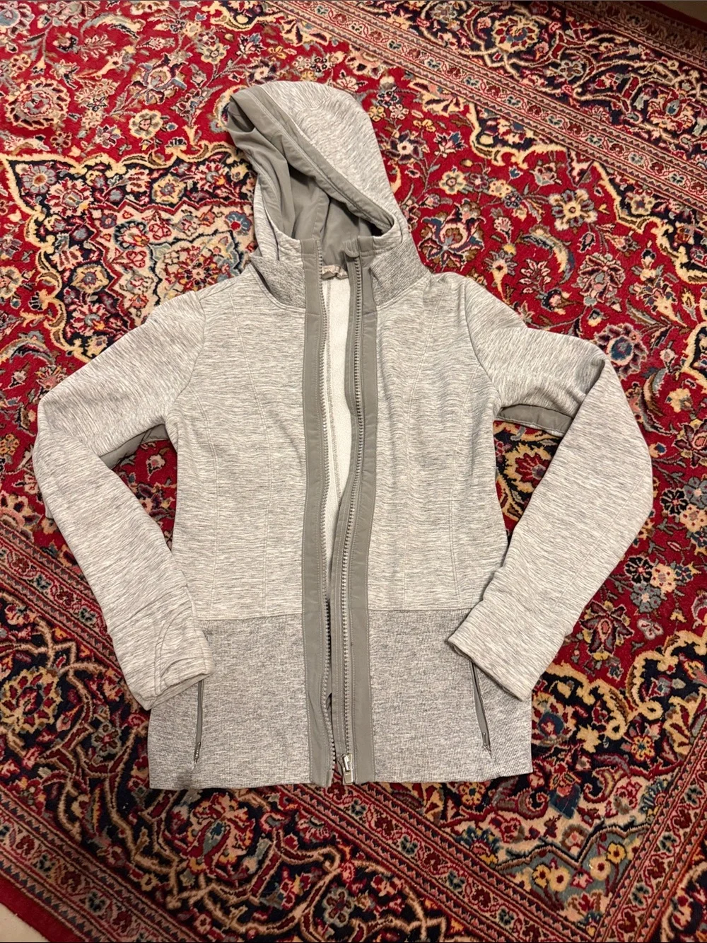 ATHLETA light gray jacket (2)
